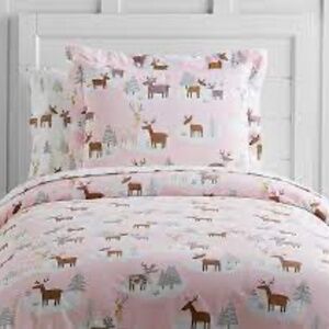 Pottery Barn Kids Organic Flannel Winter Reindeer Duvet Cover in full/queen